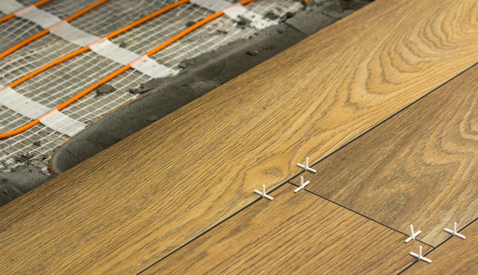 Salon 30 m2 – ile pętli podłogówki? Praktyczny przewodnik